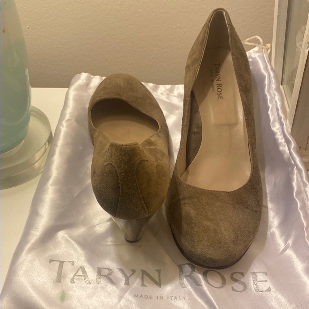 Beautiful and Unique for fall! Taryn Rose Taupe Suede Heels